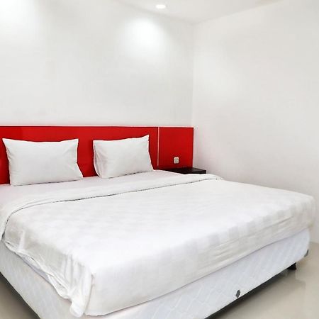 Heavenly Land Family Hotel Палембанг Экстерьер фото