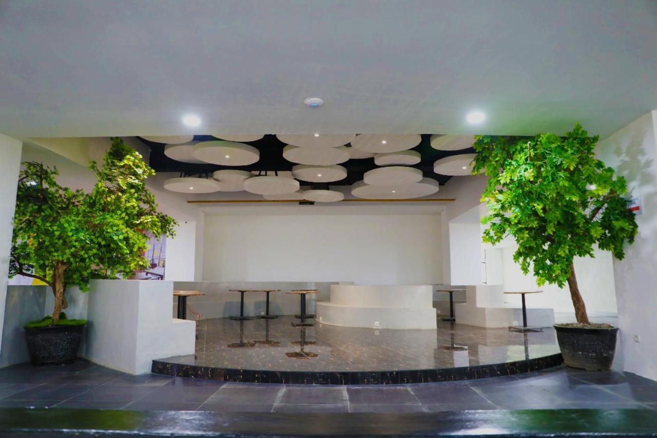 Heavenly Land Family Hotel Палембанг Экстерьер фото