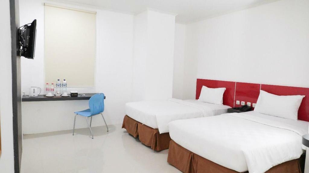 Heavenly Land Family Hotel Палембанг Экстерьер фото